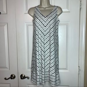 J Jill Wearever Striped Shift Dress White Black V Neck